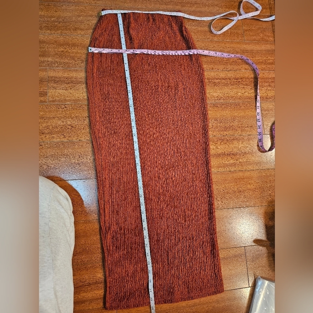Womens Cropped Top w/ Midi Skirt Rust Burnt Orange Size XS Crinkled Material - Picture 11 of 13